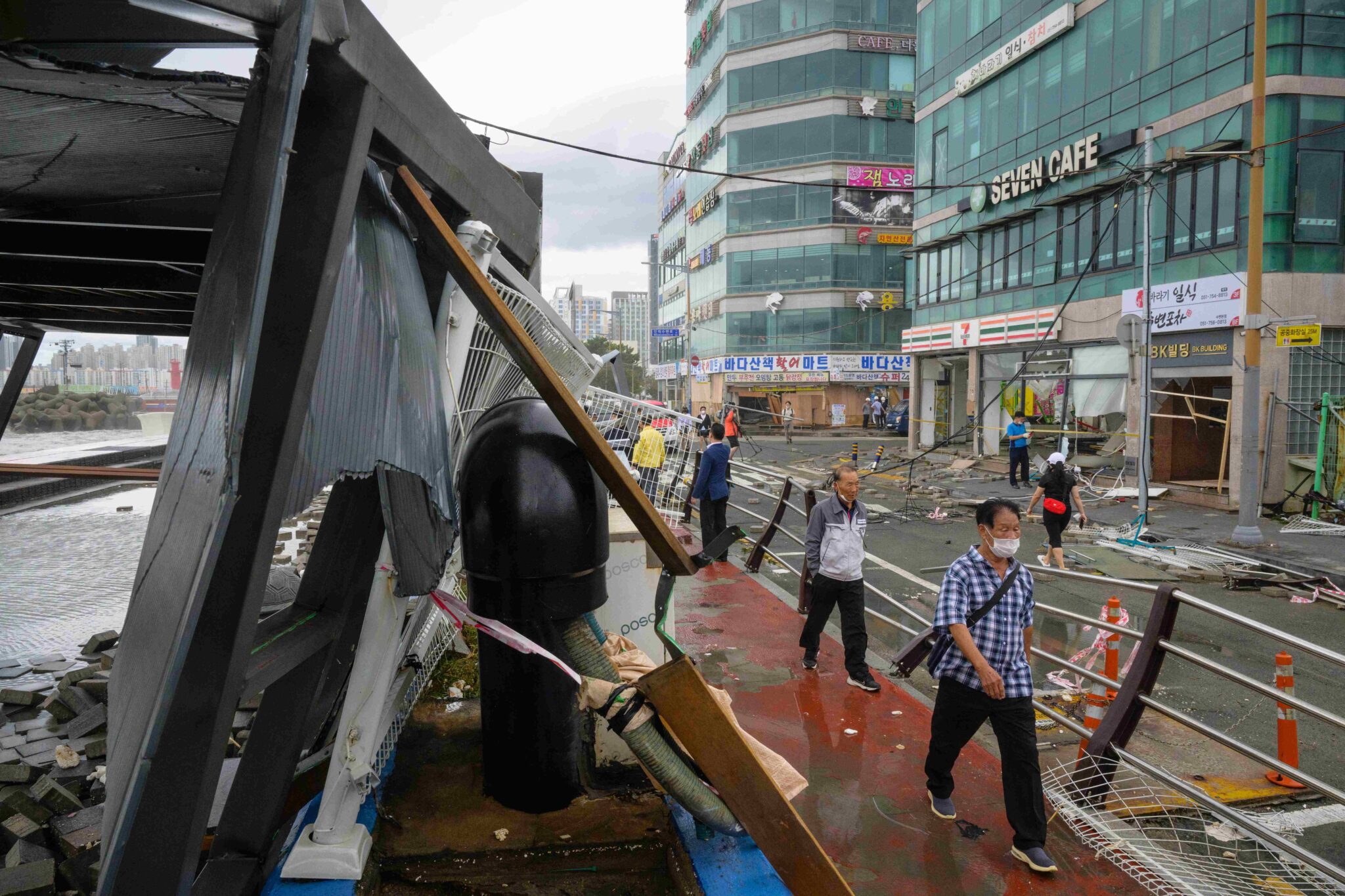 Seorang maut, 9 hilang Taufan Hinnamnor badai Korea Selatan —