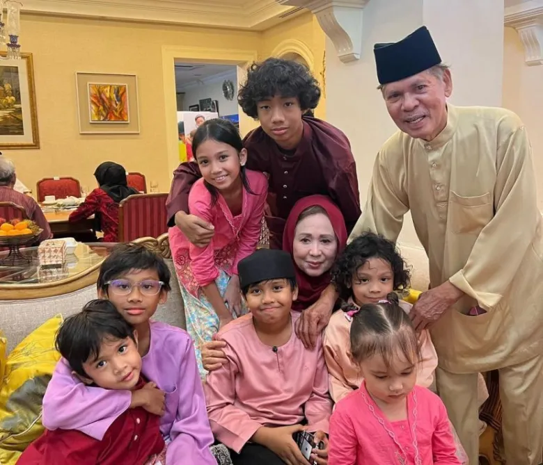 Fasha Sandha dan Nora Danish foto bersama