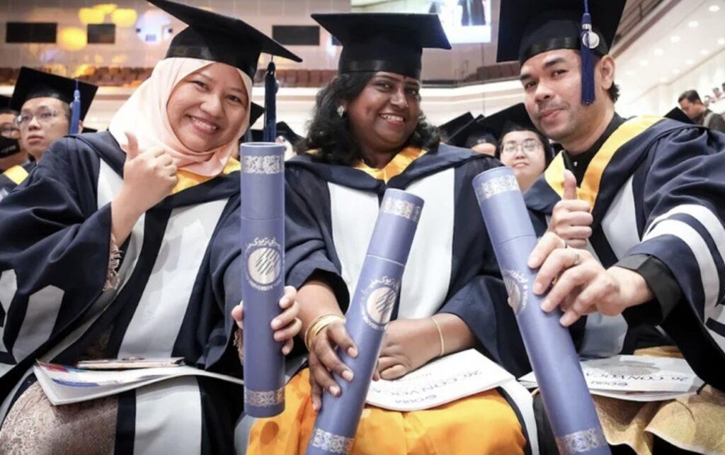 Pengajian penuh dalam talian di OUM untuk semua - MYKMU.NET