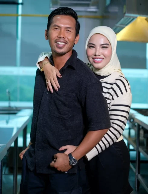 Shuib Dan Watie Sanggup Sambut Anniversari Bawak Anak-Anak