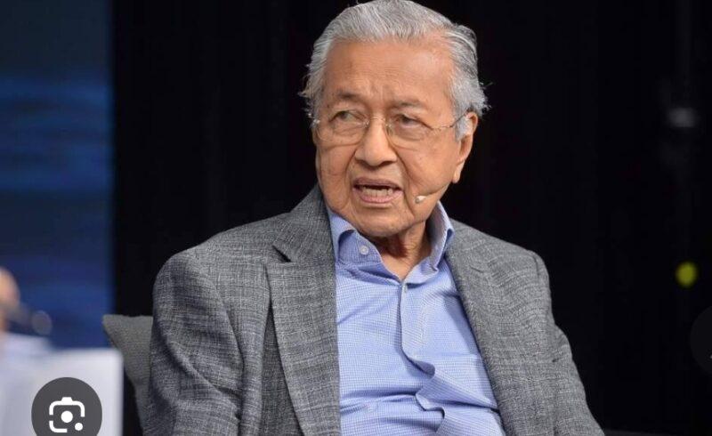 Tun Mahathir meroyan , tapi tiada siapa pun melayan.