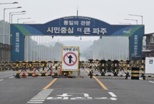 Korea Utara letupkan jalan sempadan Korea Selatan