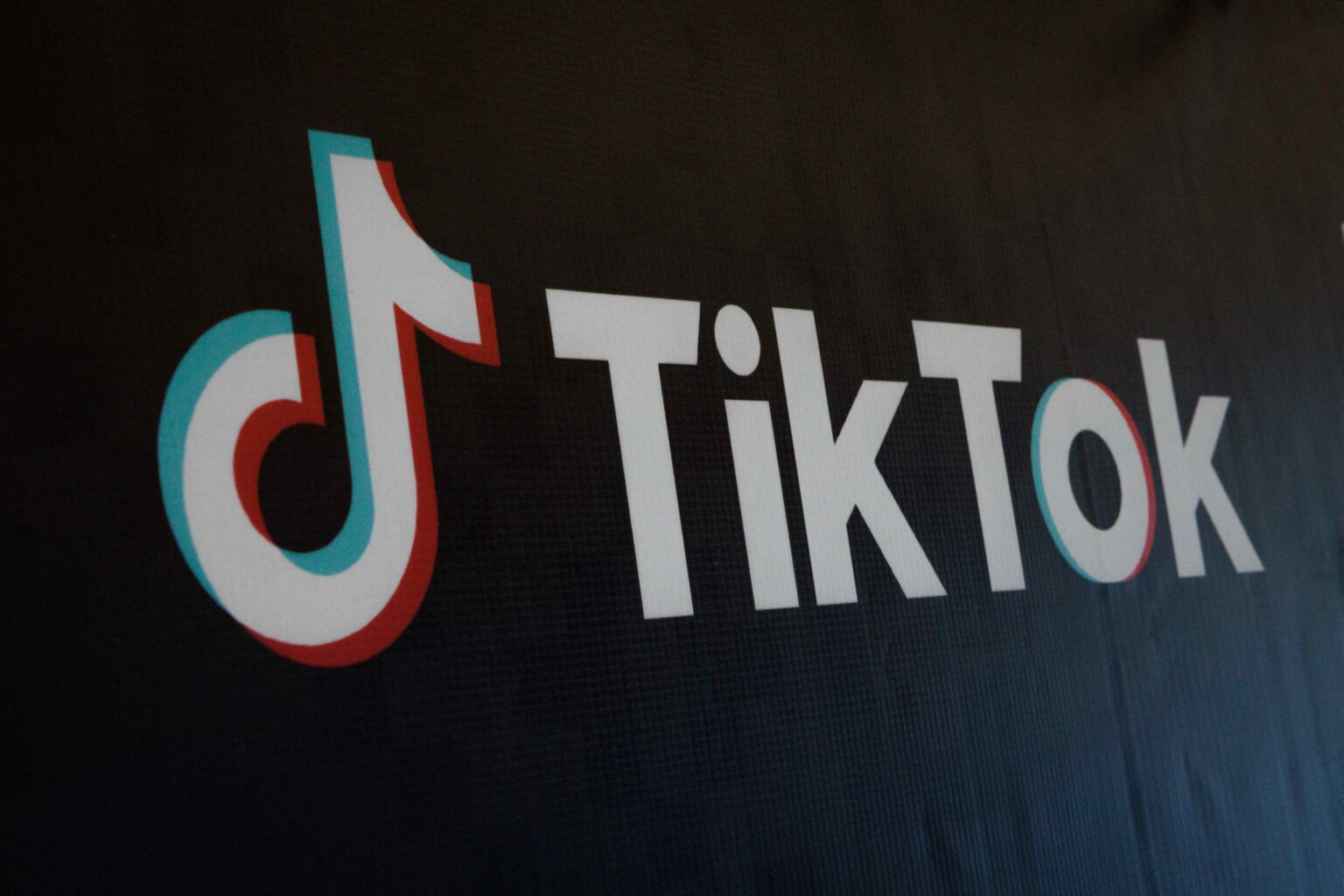 14 negeri AS saman TikTok