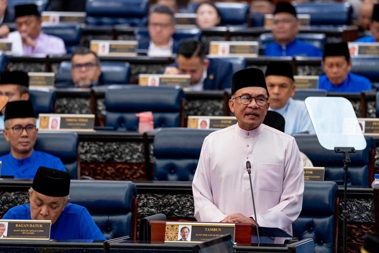 Ex-speaker questions move to allow ministers address PMQT, as Anwar prepares month-long trip