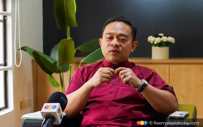 Wan Saiful denies ‘hijacking’ Guan Eng’s constituency allocation