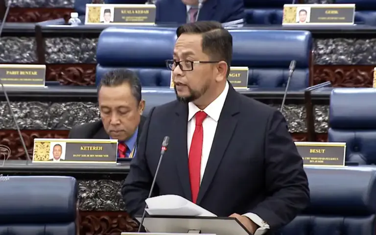 Uproar in Dewan after PN man claims DAP only represents Chinese