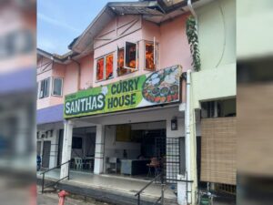 Rumah kedai hampir musnah dijilat api