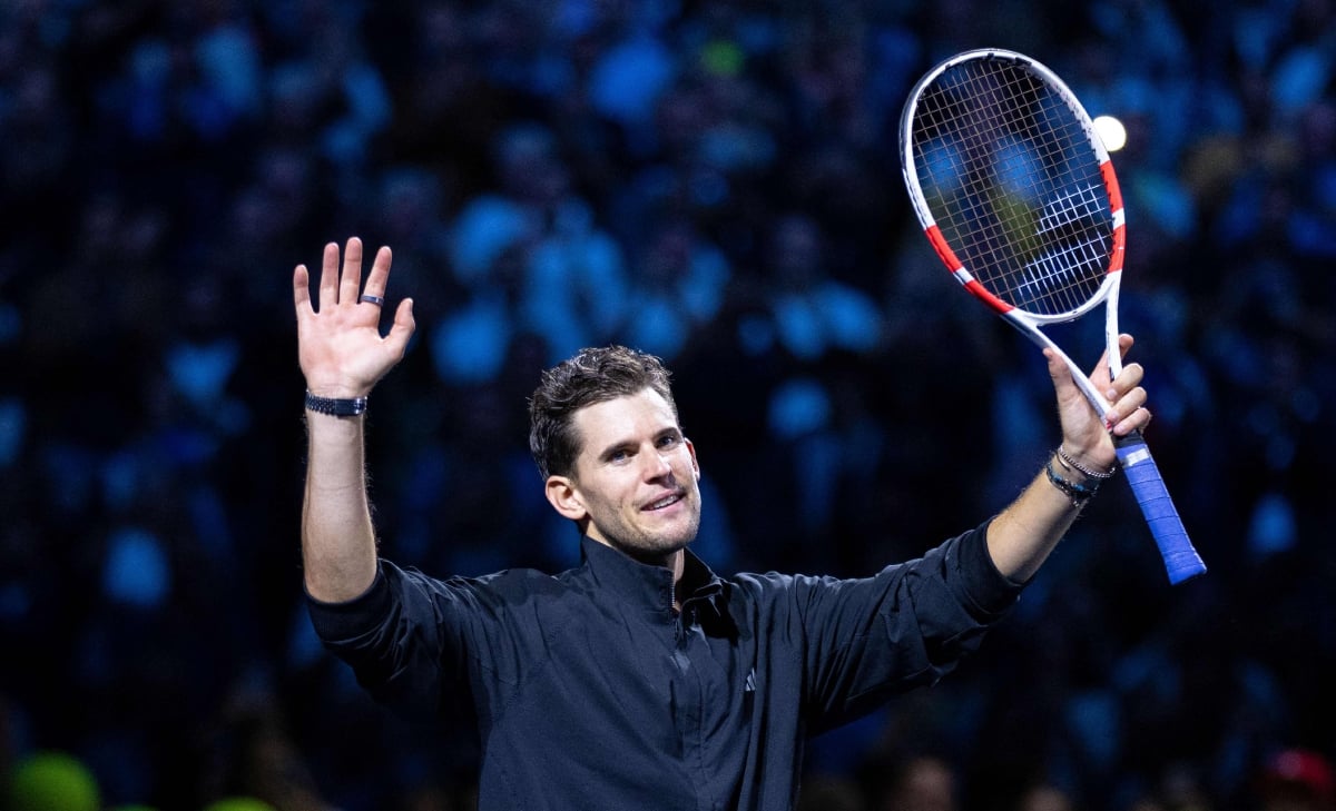 Thiem bersara secara rasmi