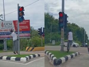 [VIDEO] Lelaki ‘parang’ lampu isyarat sudah kena tangkap