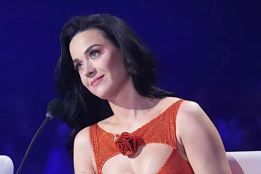 
Katy Perry Buys Los Angeles Penthouse for $11 MillionMansion Global