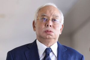 Najib kecewa Mahkamah Tinggi arah bela diri – Peguam