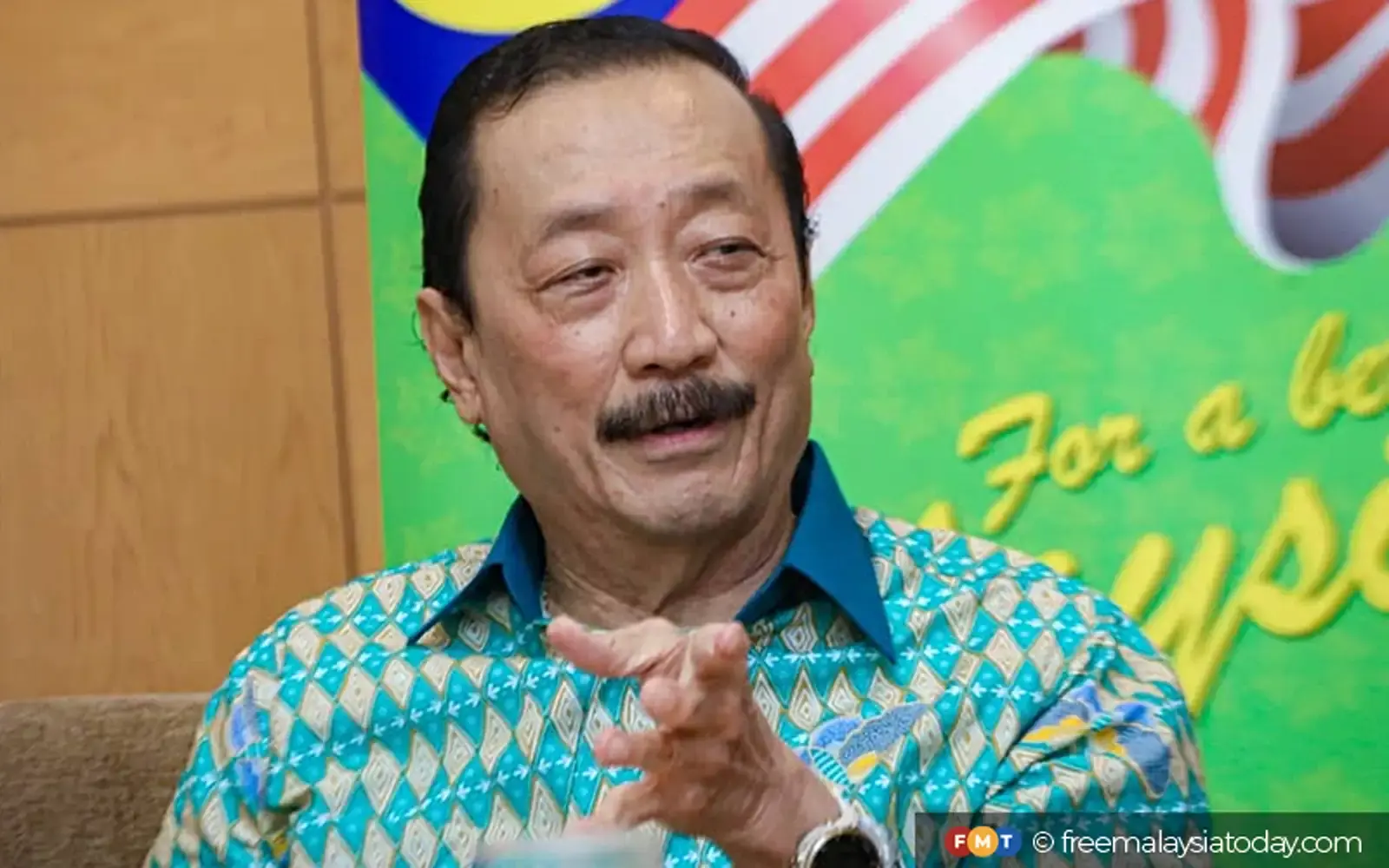 Vincent Tan tears into Muhyiddin govt for pushing single 5G network