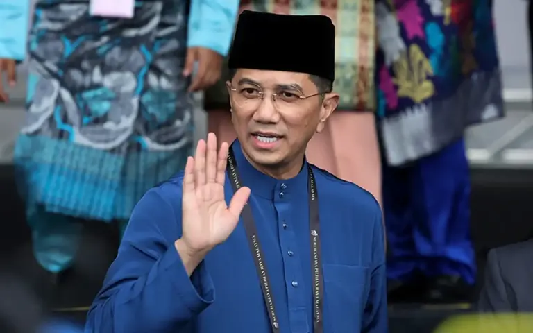 Azmin new Bersatu sec-gen, Muhyiddin confirms