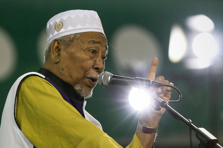 Hashim Jasin: I don’t know if PAS is luring BN, but would be nice if Umno joined us