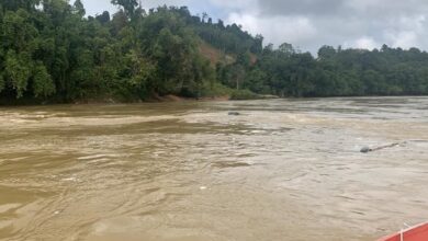 Lelaki dikhuatiri lemas, 2 lagi masih hilang, bot terbalik di Sungai Rajang