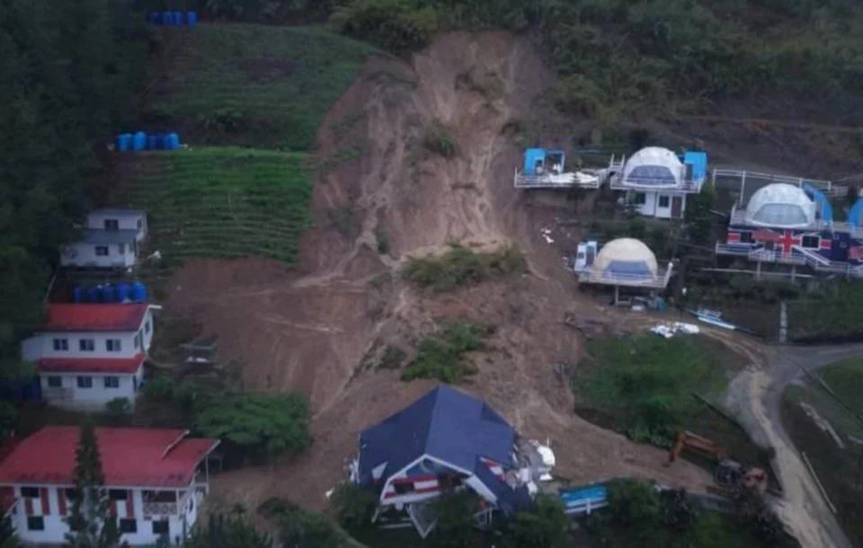 Homestay ranap akibat tanah runtuh di Kundasang