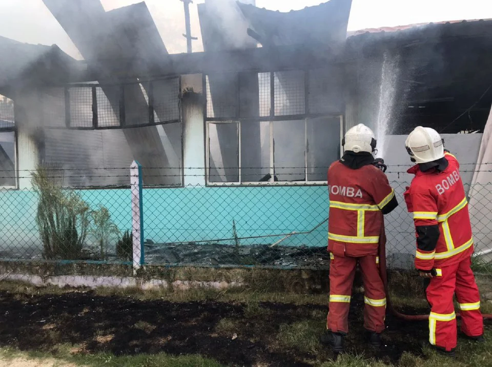 PdP bertukar cemas, sekolah terbakar