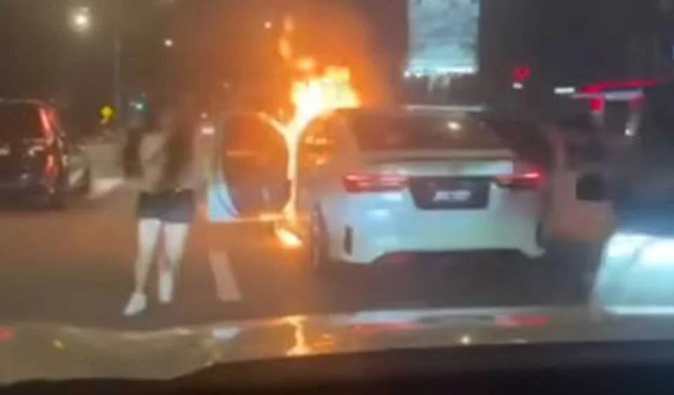 Suami bakar kereta isteri kerana sengketa rumah tangga