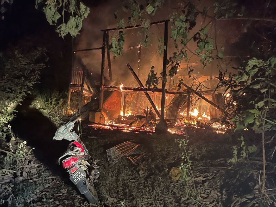 Lelaki rentung gagal selamat diri ketika rumah terbakar