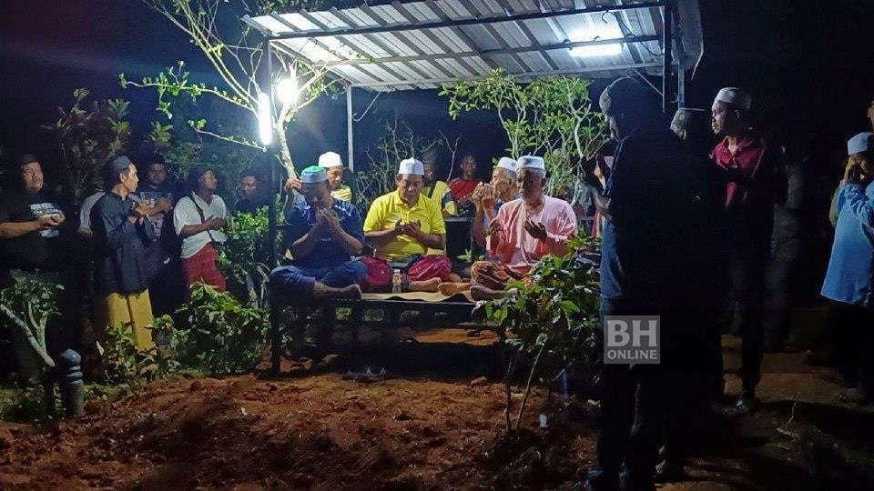 Jenazah 2 beranak mangsa kemalangan di Tapah selamat dikebumikan