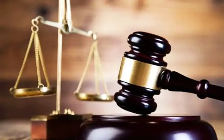 Former police sergeant begins jail term in bribe case after losing appeal