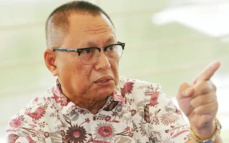 Umno doesn’t need populists like Khairy, says Puad