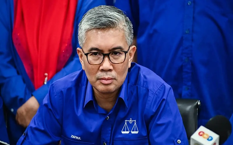 Kemasukan Tengku Zafrul Ke PKR Bakal Gugat Keharmonian Antara UMNO Dan PKR