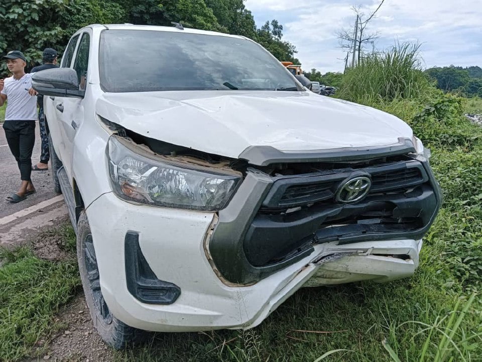 Pemuda maut motosikal bertembung pacuan empat roda di Jalan KB-KT
