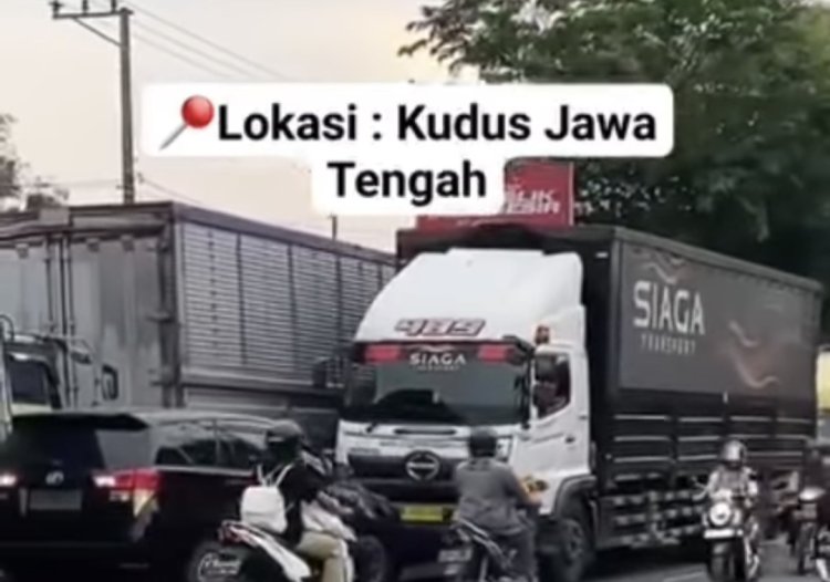 SUV lawan arus nyaris langgar lori