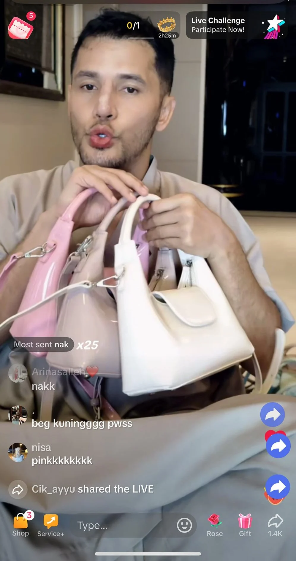 Aliff Syukri akui tertekan, terpaksa buat ‘live’ 24 jam demi jualan
