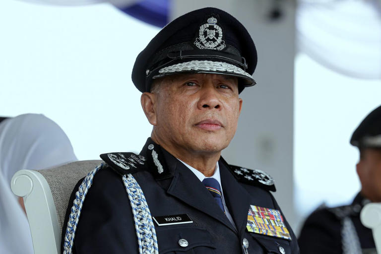 Daily says use of old design resulted in wrong info on new IGP