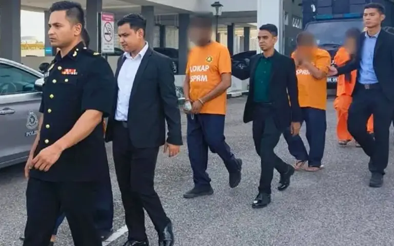 3 enforcement officers nabbed in labour recalibration graft probe