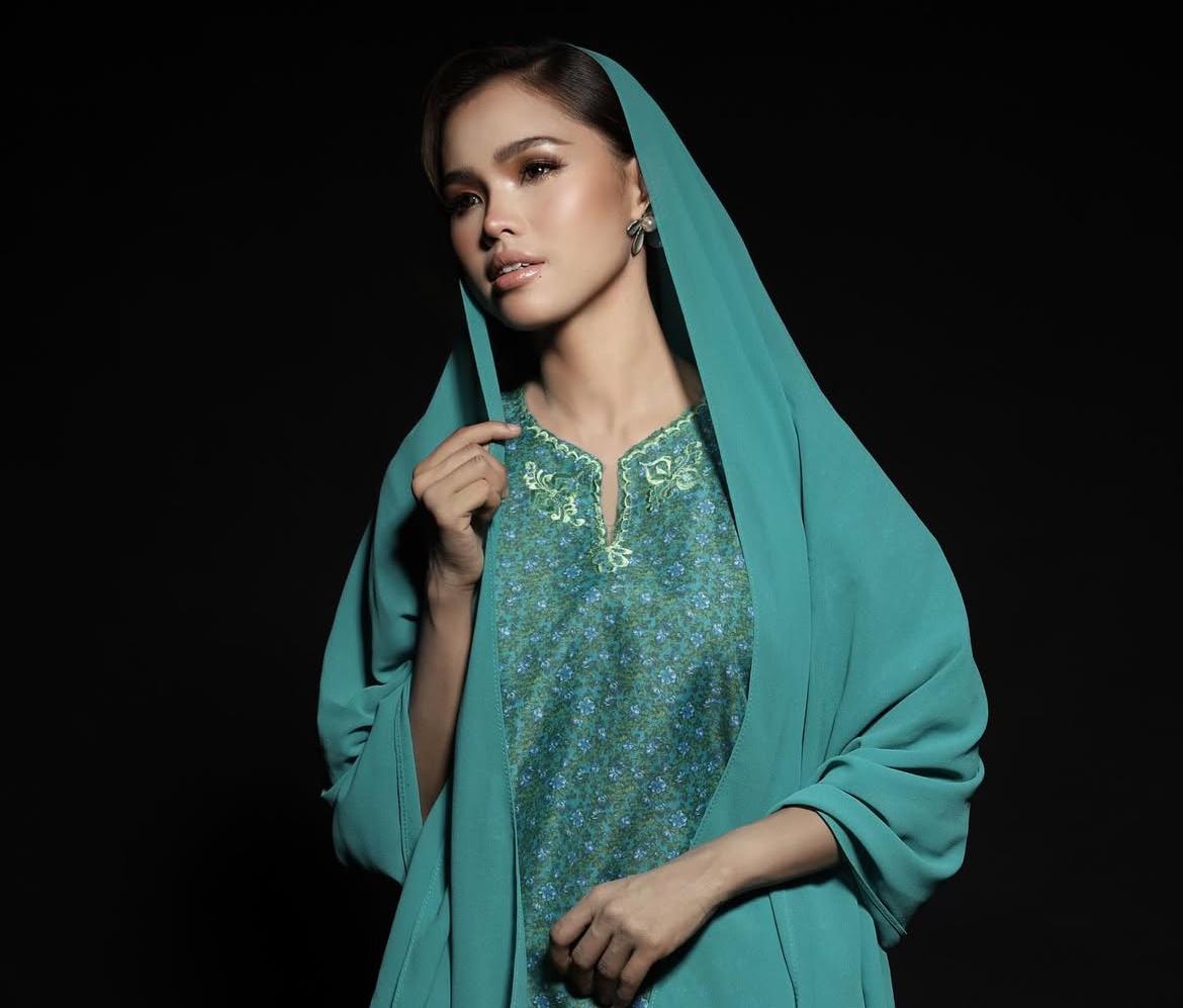 Bella Astillah Terima Anugerah Ikon Ibu Muda, Minta Maaf Tak Ikut ‘Dress Code’ [VIDEO] 