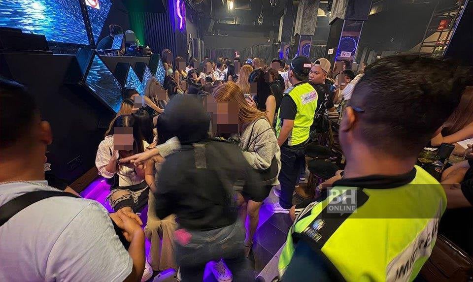 85 GRO warga asing ditahan di enam pusat hiburan sekitar Kuantan