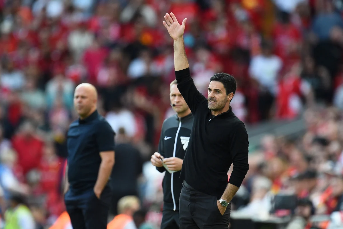 Peminat ketawakan Arsenal 'kata terbaik Eropah' tapi di belakang United