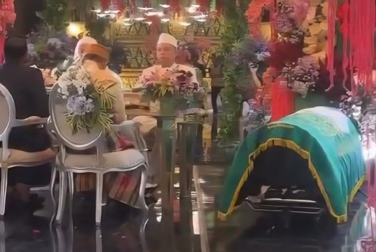 Pengantin sebak akad nikah sebelah jenazah bapa