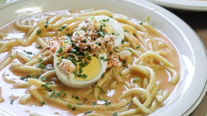 Pesuruhjaya Polis lempar telur separuh masak ke muka pelayan restoran