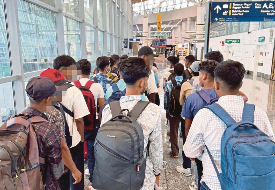 AKPS gagalkan cubaan seludup warga asing di KLIA 2