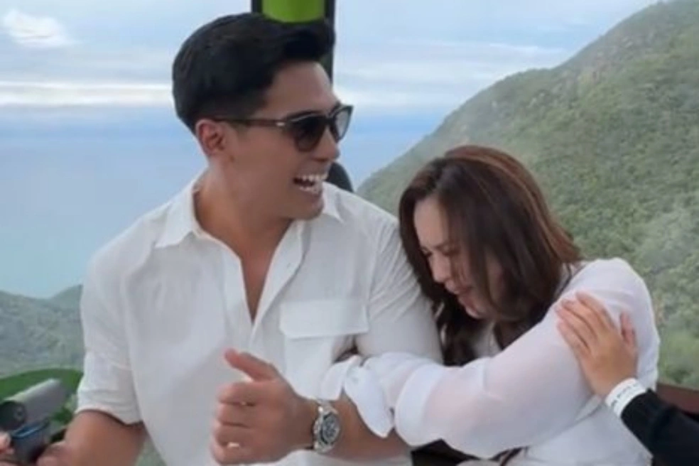 Peluk Kerana Gayat, Aksi Nelydia Senrose Dikecam [VIDEO] 