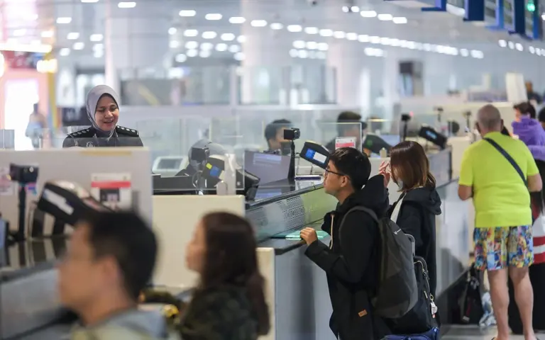 KLIA enforcement officer detained in counter setting probe