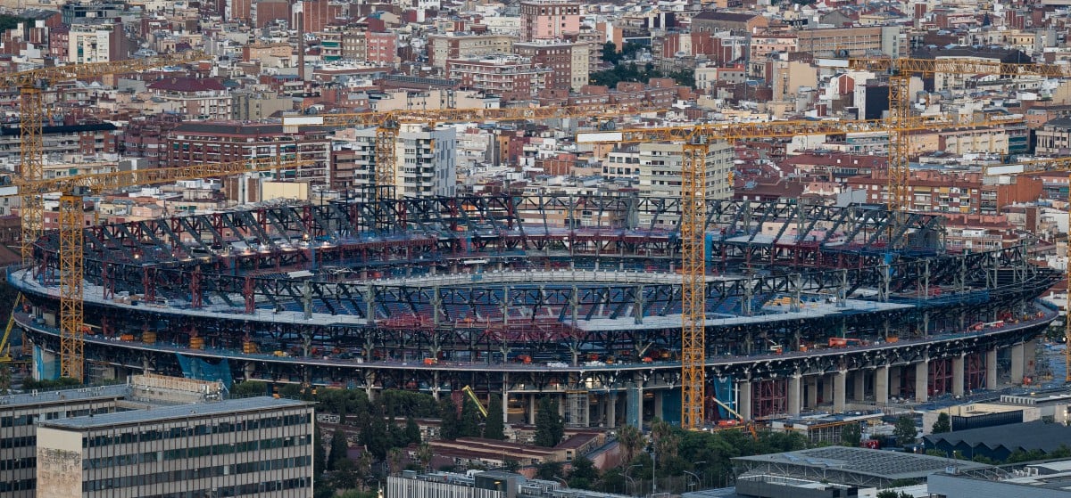 Barca tunda kembali kepulangan ke Camp Nou