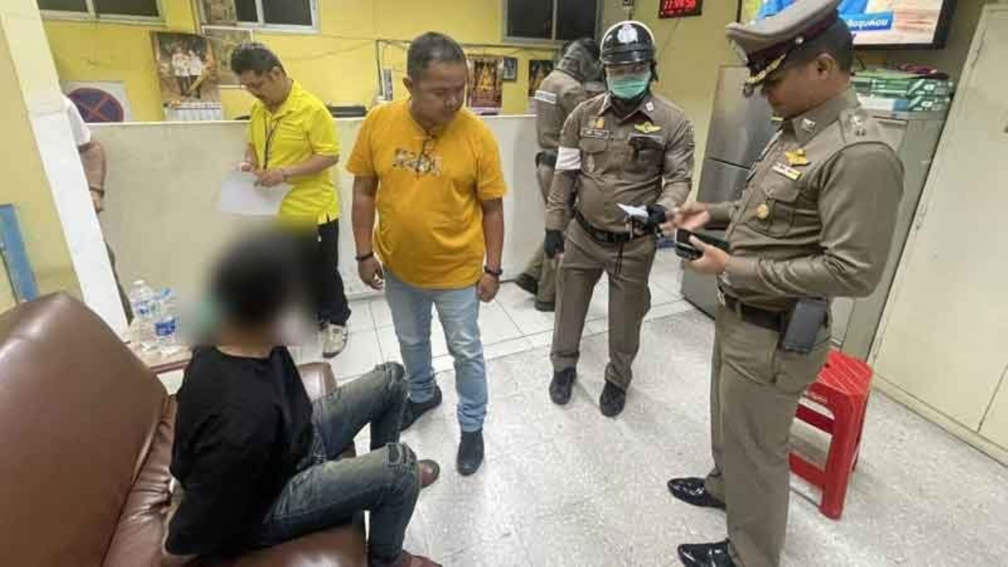 ‘Rider’ ditahan miliki pil ekstasi wajah Trump