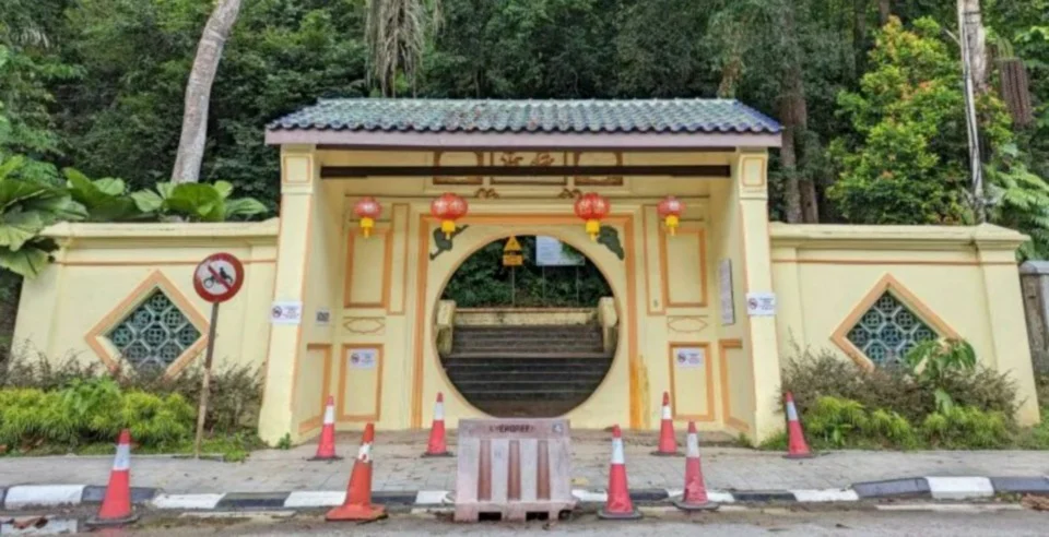Warga emas meninggal dunia ketika daki Moongate Trail Botanic Garden