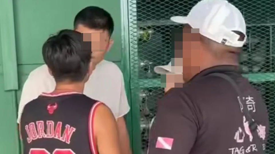 Jurulatih selam pukul, ugut pelancong asing ditahan