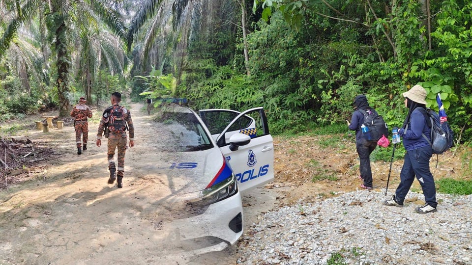 Bomba selamatkan 2 wanita tersesat daki Bukit Broga