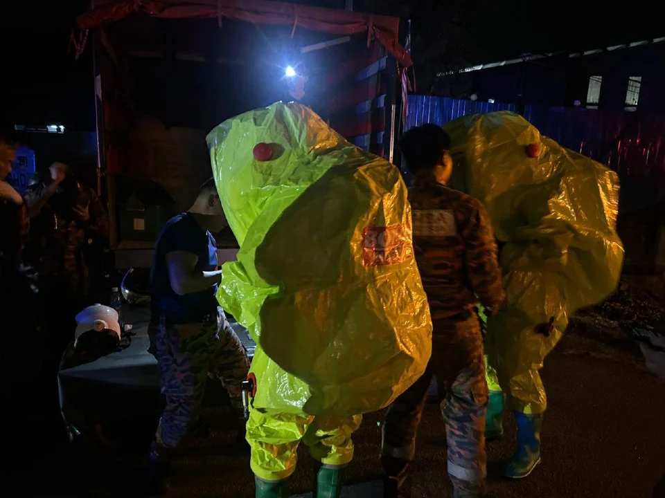 Lapan jam bersihkan tumpahan bahan kimia di jalan