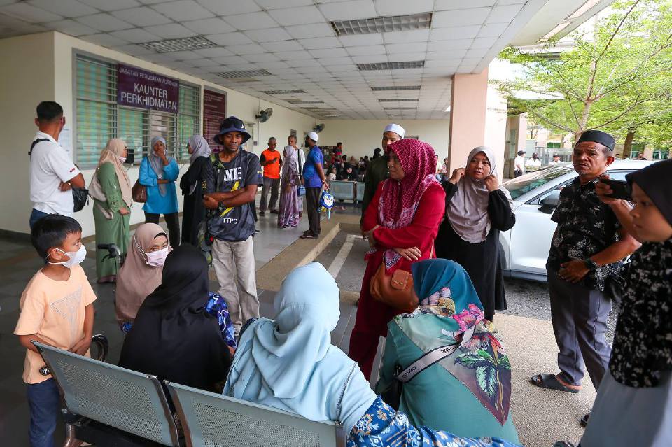 Jenazah 6 sekeluarga dibawa pulang ke Jerlun untuk dikebumikan