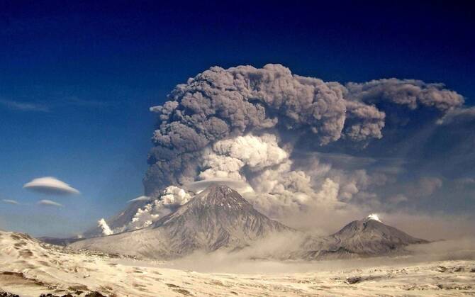 Gunung berapi Russia meletus selepas gempa bumi dahsyat