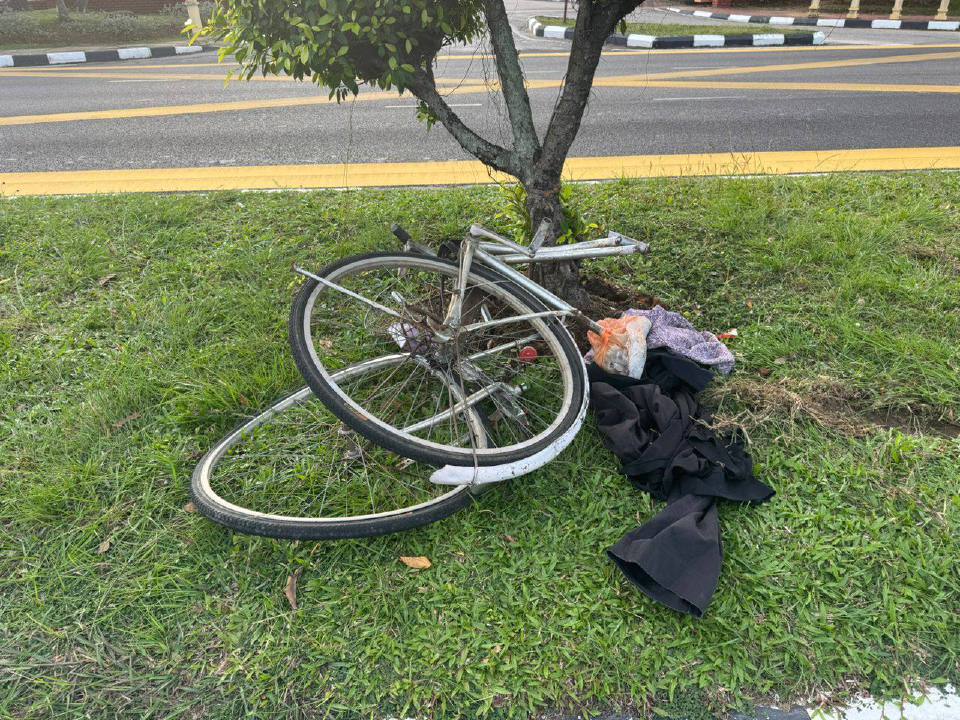 Penunggang basikal maut dirempuh MPV