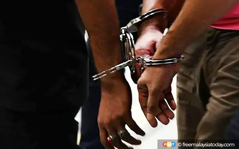 Cops nab 6 men over armed riot outside KL nightclub